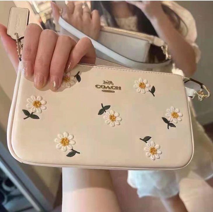 Coach daisy purse sales