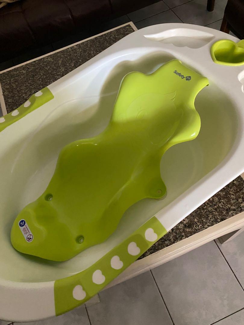 Safety 1st baby bath tub, Babies & Kids, Bathing & Changing, Bathtub