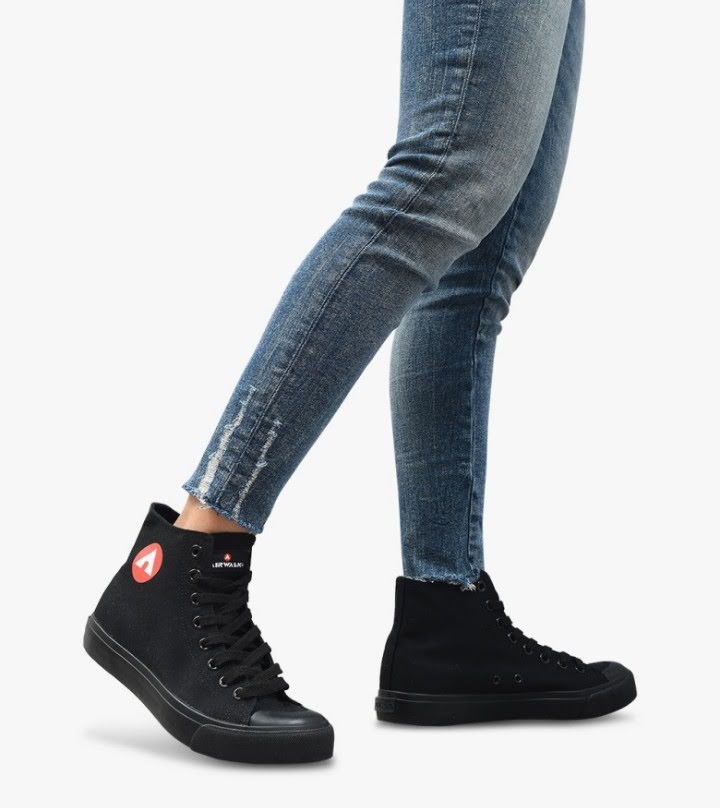 Airwalk canvas sales