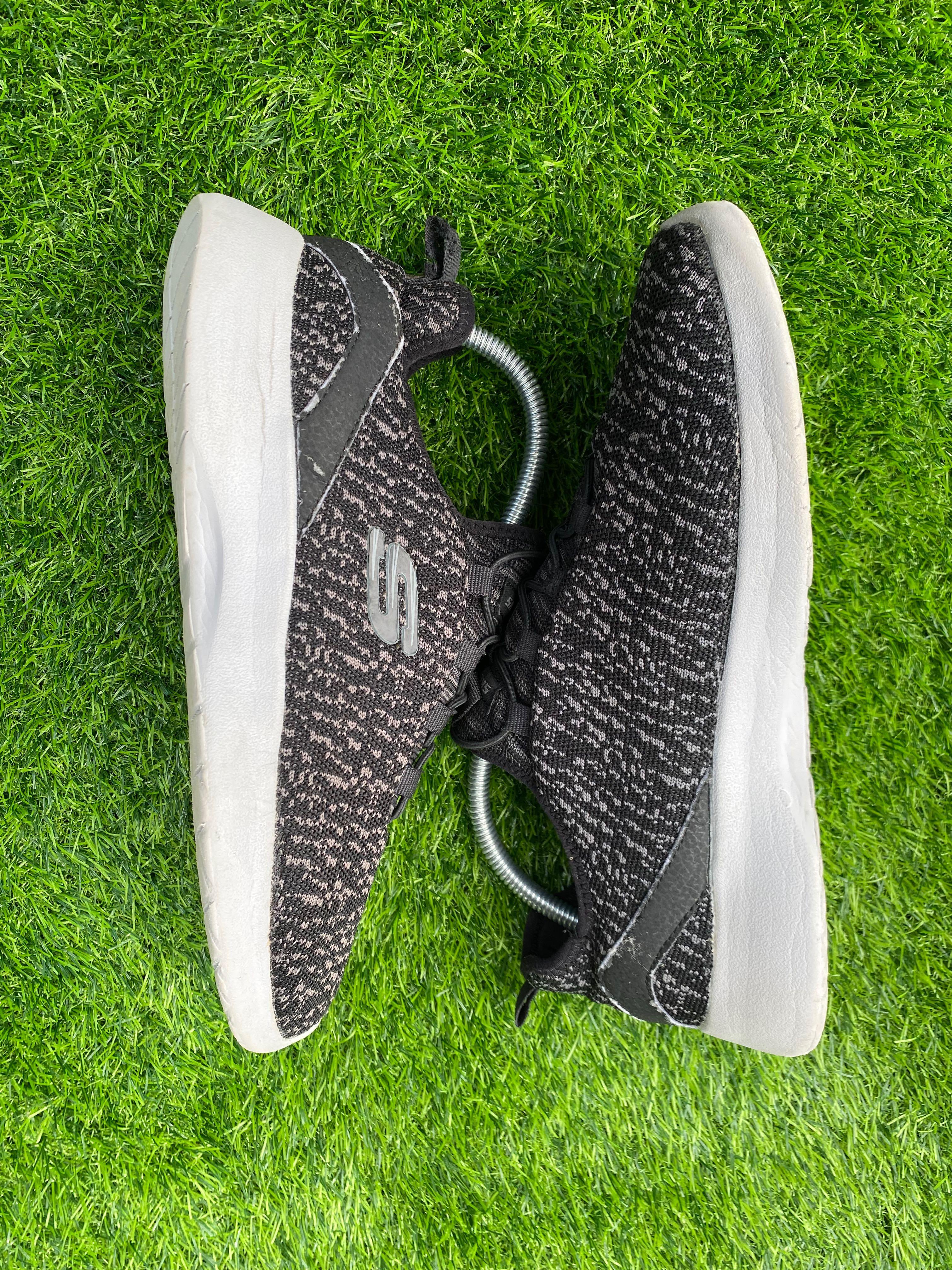 Skechers Sports Athletic Sports Clothing On Carousell