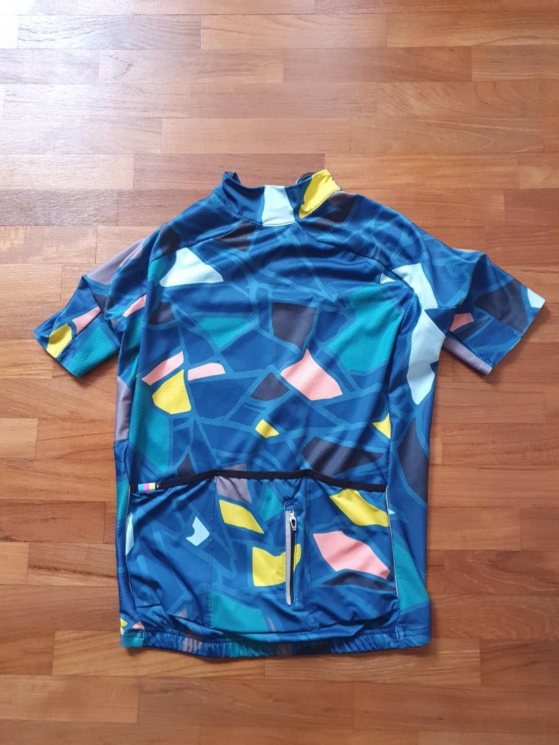 Specialized Cycling Jersey S Size (Category: Parts & Accessories) located in Singapore. Submitted by snkrs (Listing ID 1101017338, Image 2). Description: Specialized Pro Cycling Jersey Size S Still in mint condition as hardly worn. Too many jerseys in rotation and don't cycle often anymore. PM for more photos. Will accept crypto as payment..
