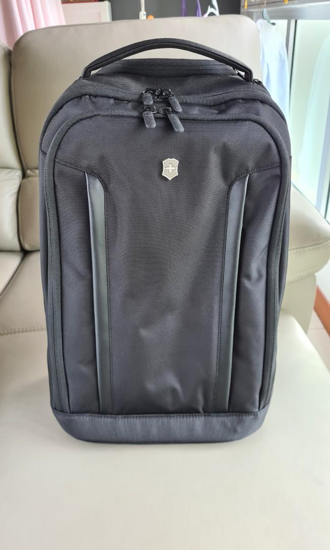 VICTORINOX Altmont Professional Wheeled Backpack Mint