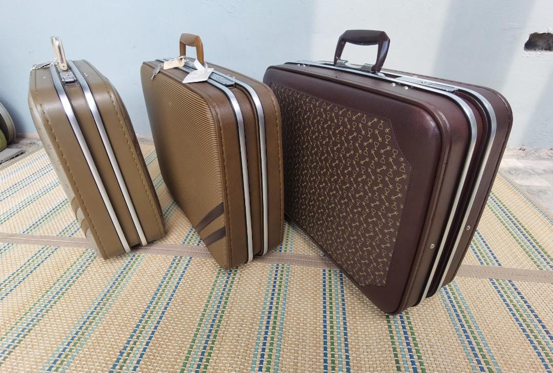 Vintage luggages (Category: Luggage) located in Quezon City. Submitted by vintagespektroom (Listing ID 1101106371, Image 2). Description: For sale vintage luggages In good condition Dimensions: H38cm x W50cm x D17cm Price: 3,000 each If interested just text or call me 09171548596 Quezon city area Can ship at buyer's expense MOP: Lalamove COD/ Bank Transfer/ Gcash.