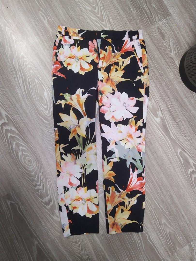 ZARA Floral Pants, Women's Fashion, Bottoms, Jeans & Leggings on Carousell