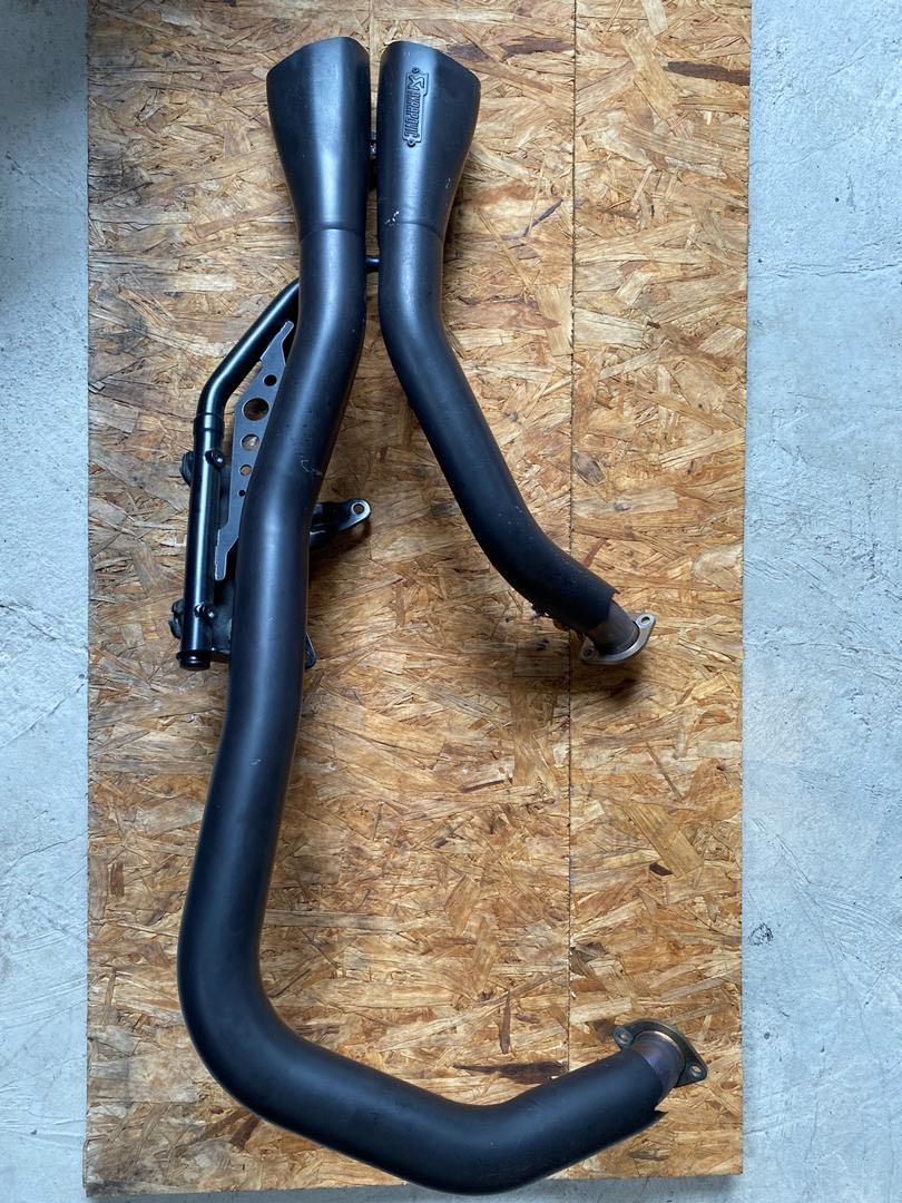 Akrapovic top sportster exhaust