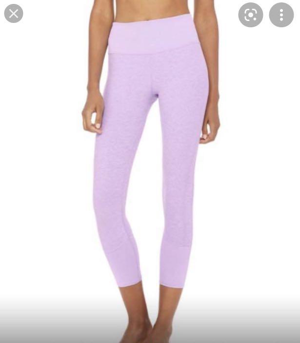 Alo soft 7/8 lounge leggings XS (Category: Activewear) located in Singapore. Submitted by jacess (Listing ID 1101335281, Image 1). Description: .