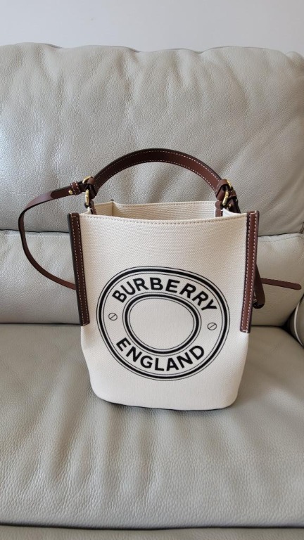 Burberry peggy on sale bucket bag