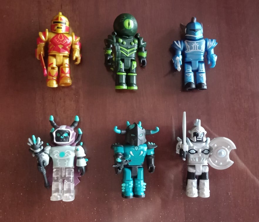 Champions of roblox toys sales