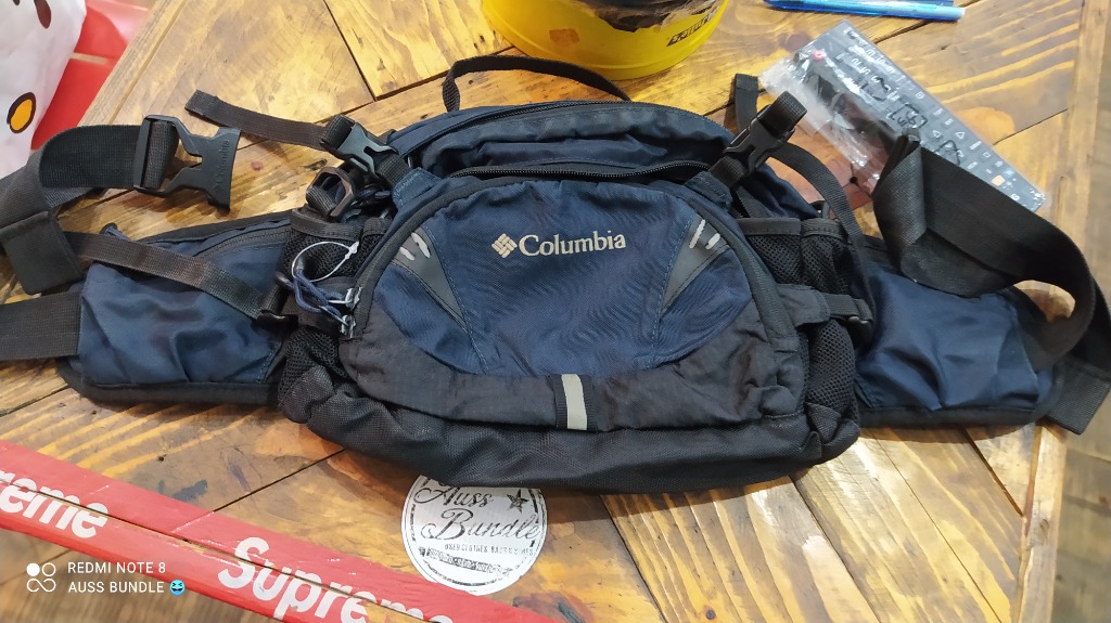 Columbia pouch bag clearance