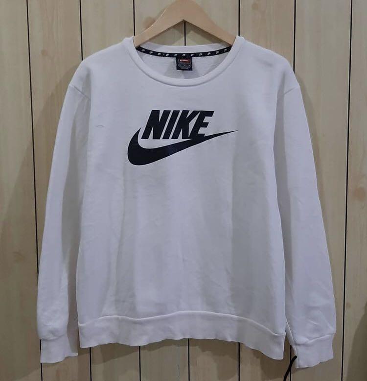 Crewneck NIKE VINTAGE, Fesyen Pria 