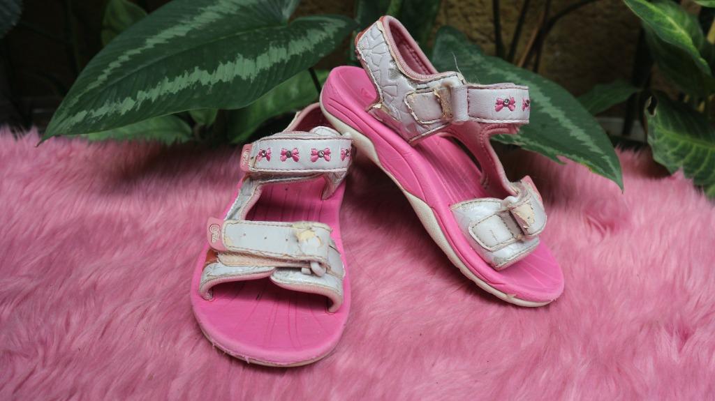 Fila strap discount sandals