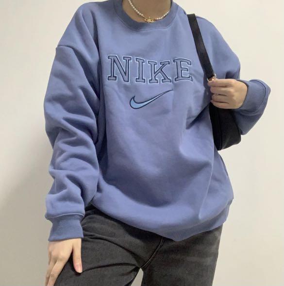 Nike sweatshirt best sale clearance
