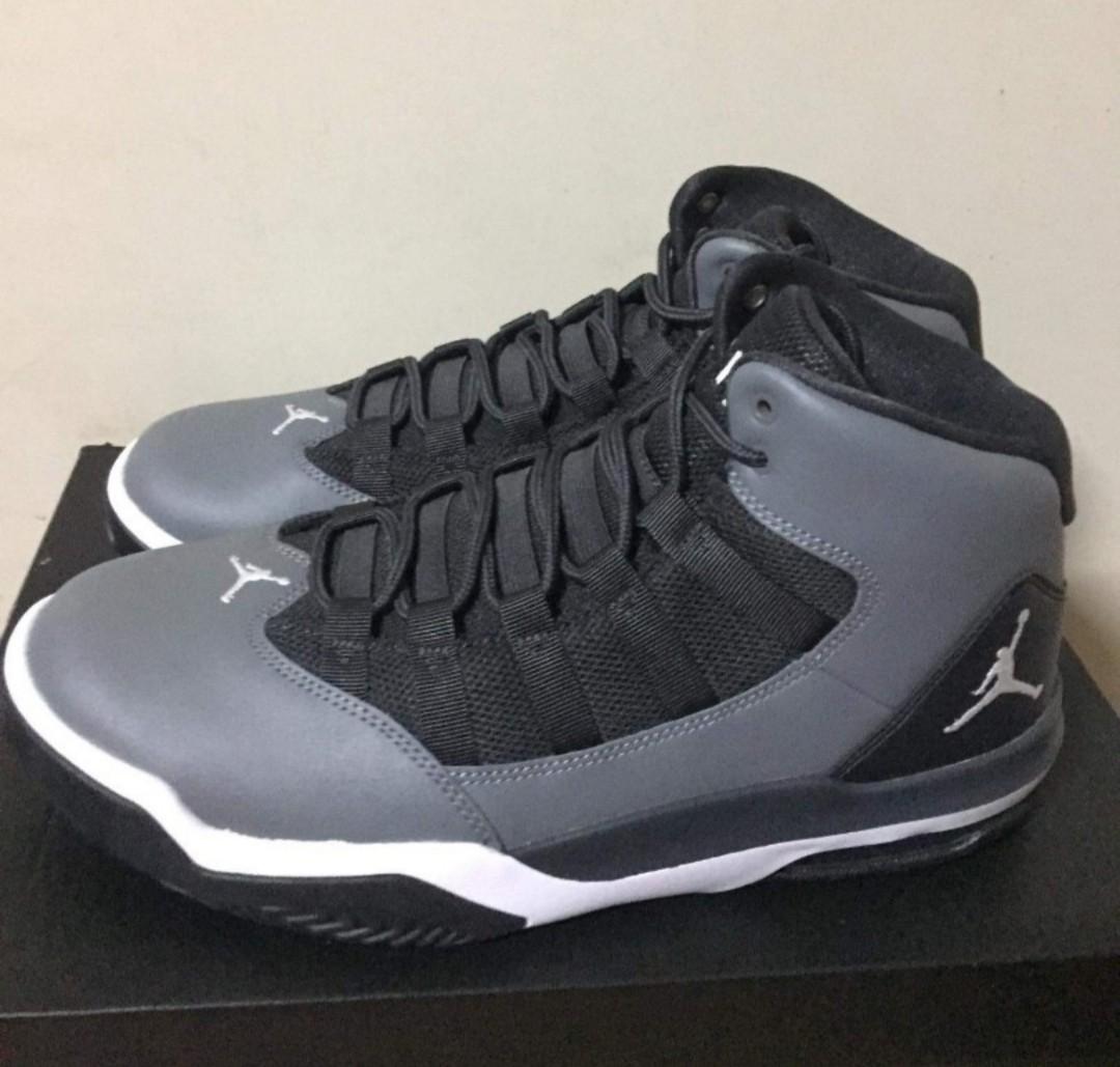JORDAN MAX AURA BRANDNEW 3 PAIRS LEFT 