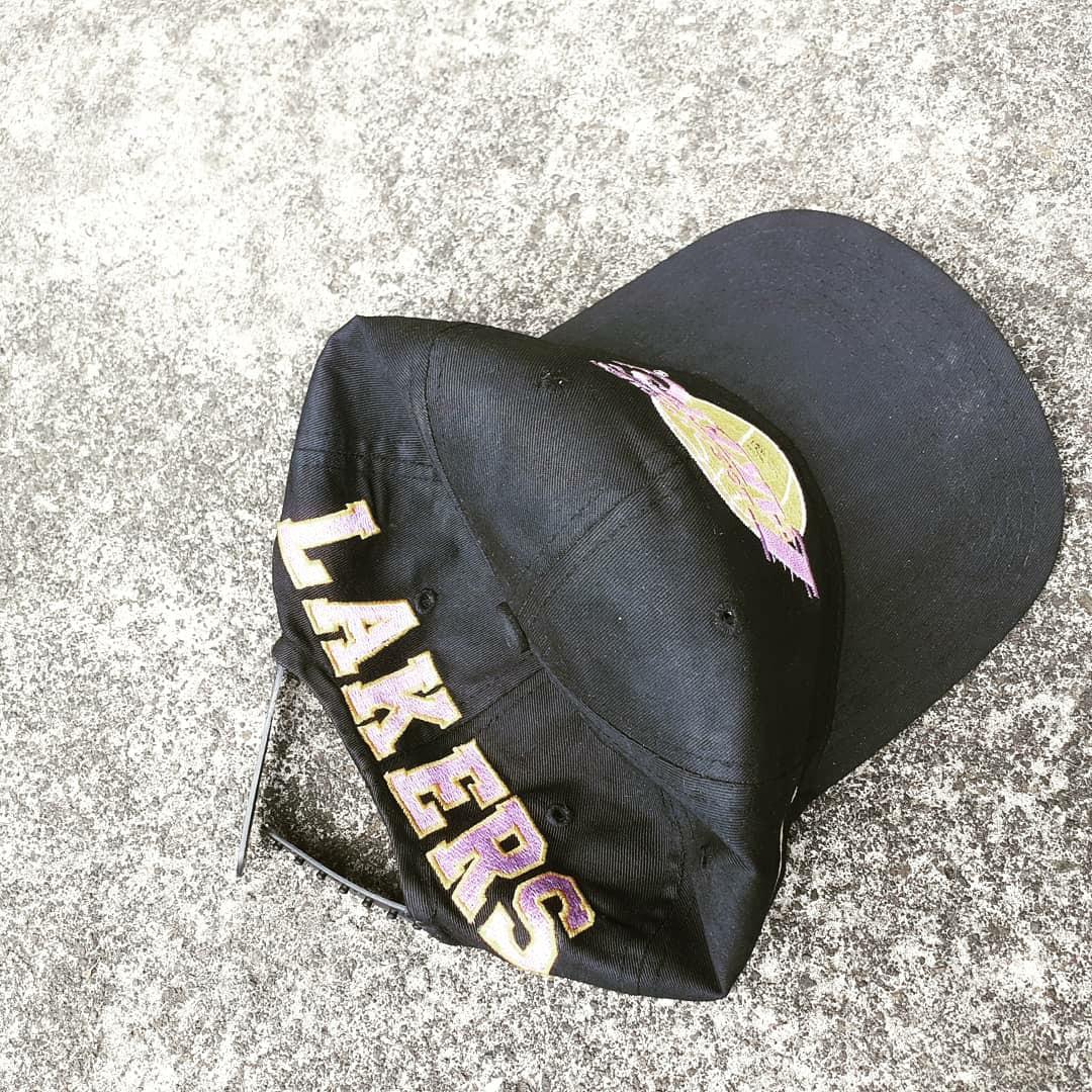 Lakers Blockheads 90s Hat Snapback, Men's Fashion, Watches