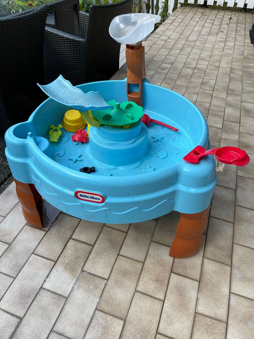 Little Tikes Fish N Splash Water Play Table Hobbies Toys Toys