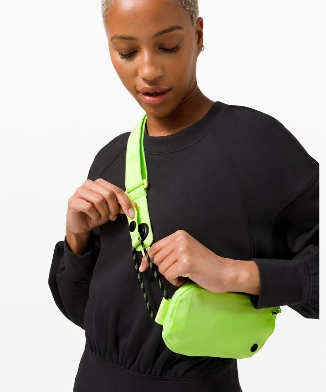 Lululemon NWT Pop it Off Crossbody