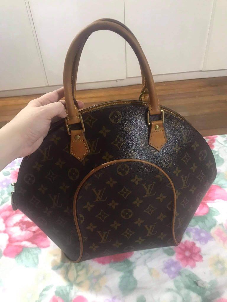 LV Ellipse (Category: Luxury Bags & Wallets) located in Quezon City. Submitted by sunshine0701 (Listing ID 1101340122, Image 2). Description: .