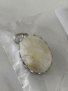 (Category: ) located in . Submitted by crystalknickknacks (Listing ID 1101244637, Image 1). Description: .