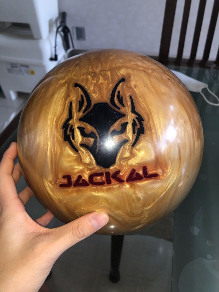 Motiv Golden Jackal, Sports Equipment, Sports & Games, Billiards