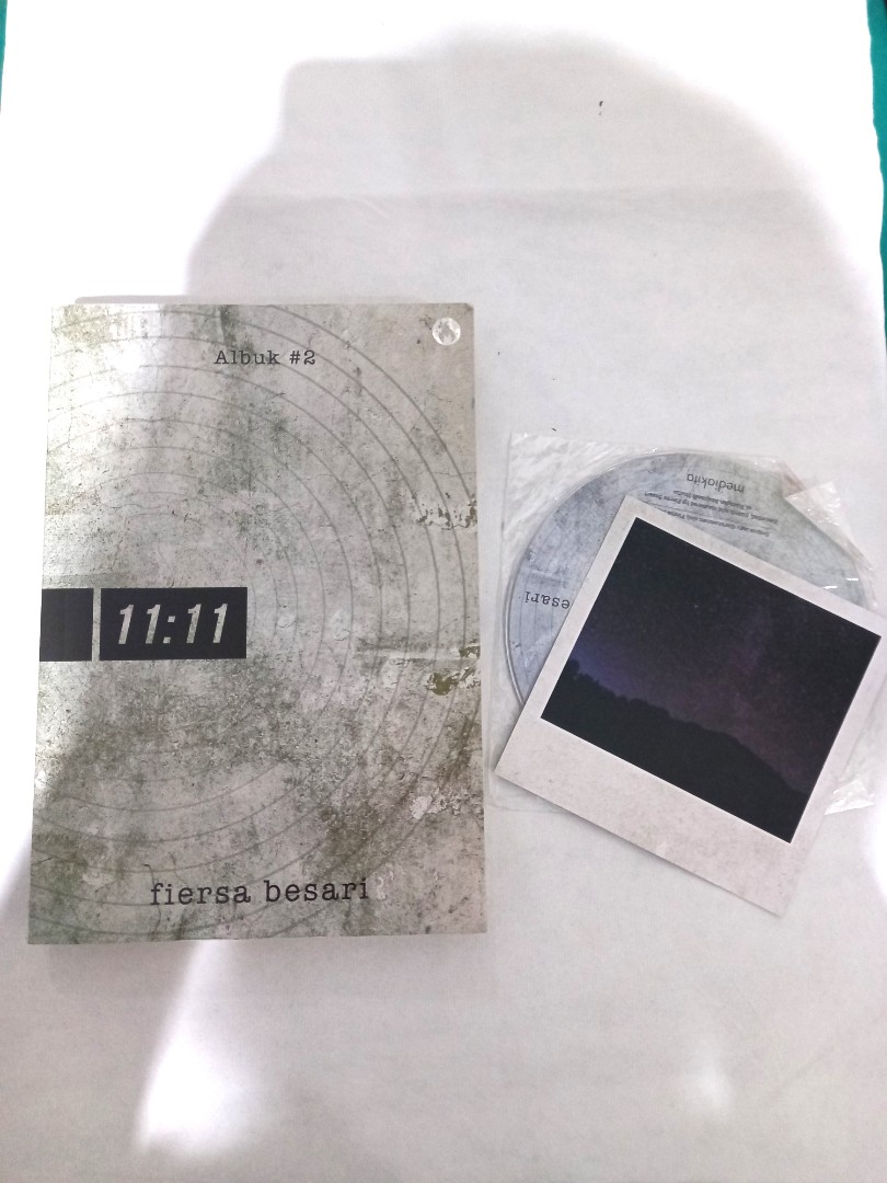 Novel fiersa besari 1111, Buku &amp; Alat Tulis, Buku di