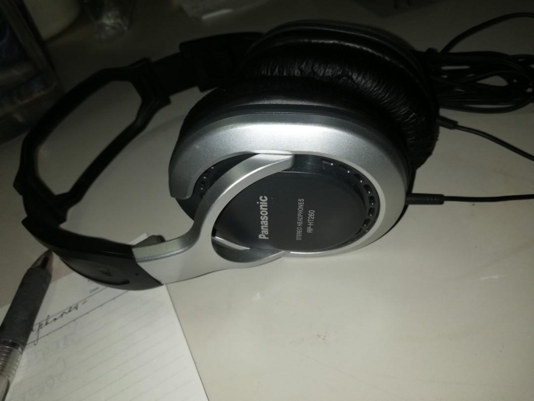 Panasonic ht260 headphones (Category: Headphones & Headsets) located in Paranaque City. Submitted by 4thestate.surplusan (Listing ID 1101354068, Image 2). Description: panasonic rp ht260 headphones condition: working. sounds great w lengthy cord, earcaps need replacement (tuklap) loc fourth est paranaque.