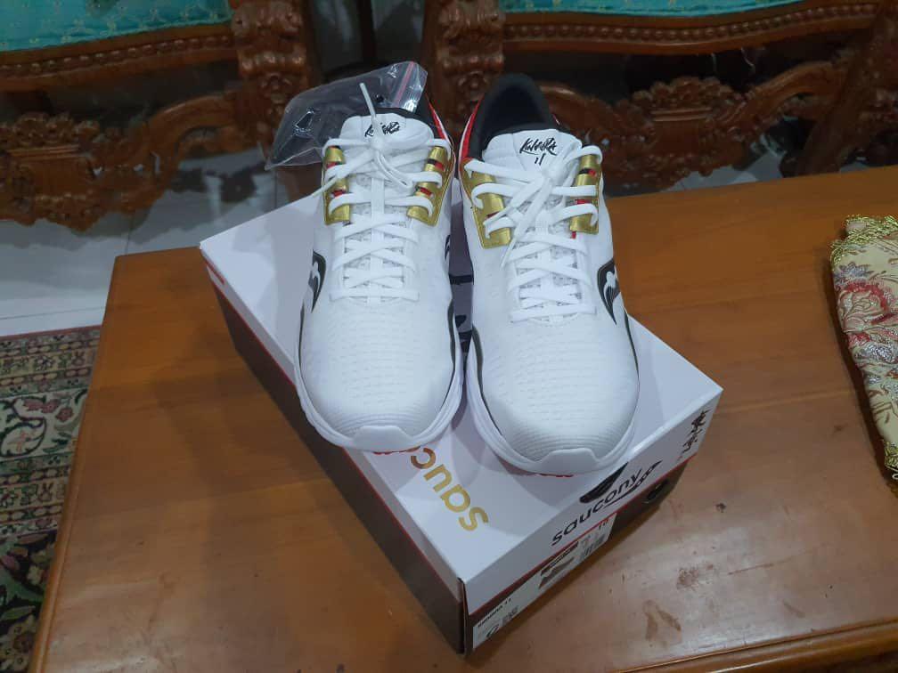 Kinvara 11 000 sales