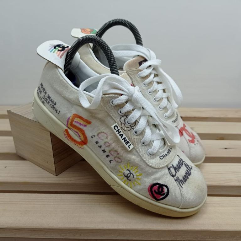 Harga sepatu chanel hotsell pharrell