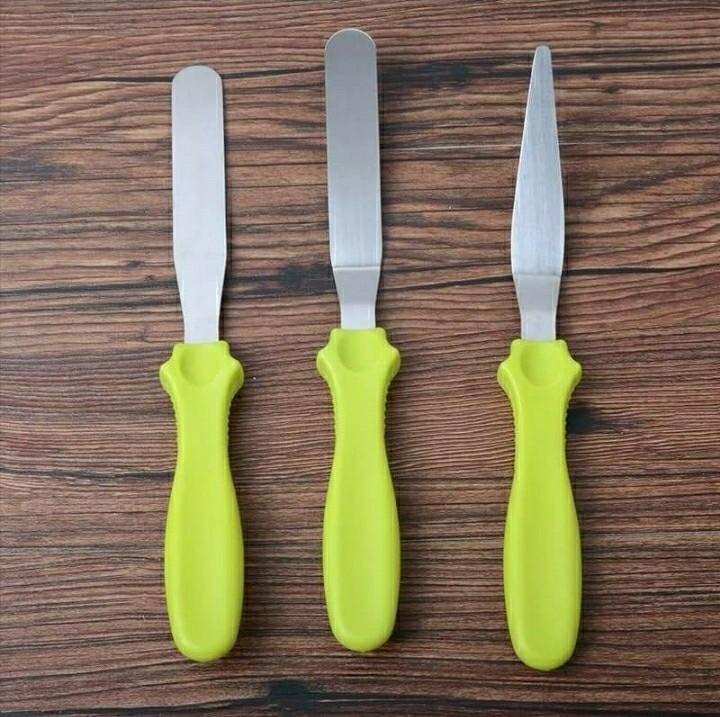 Spatula Set (3 in 1) (Category: Bakeware) located in Quezon City. Submitted by marieleone (Listing ID 1101326197, Image 2). Description: Item availability may be on hand or depends on stocks supply. Item, if not available, will be pre-ordered. Some items are fast-moving/easily sold. I suggest no rush shipping please. No worries if item is on hand, buyer can book same day delivery right away..