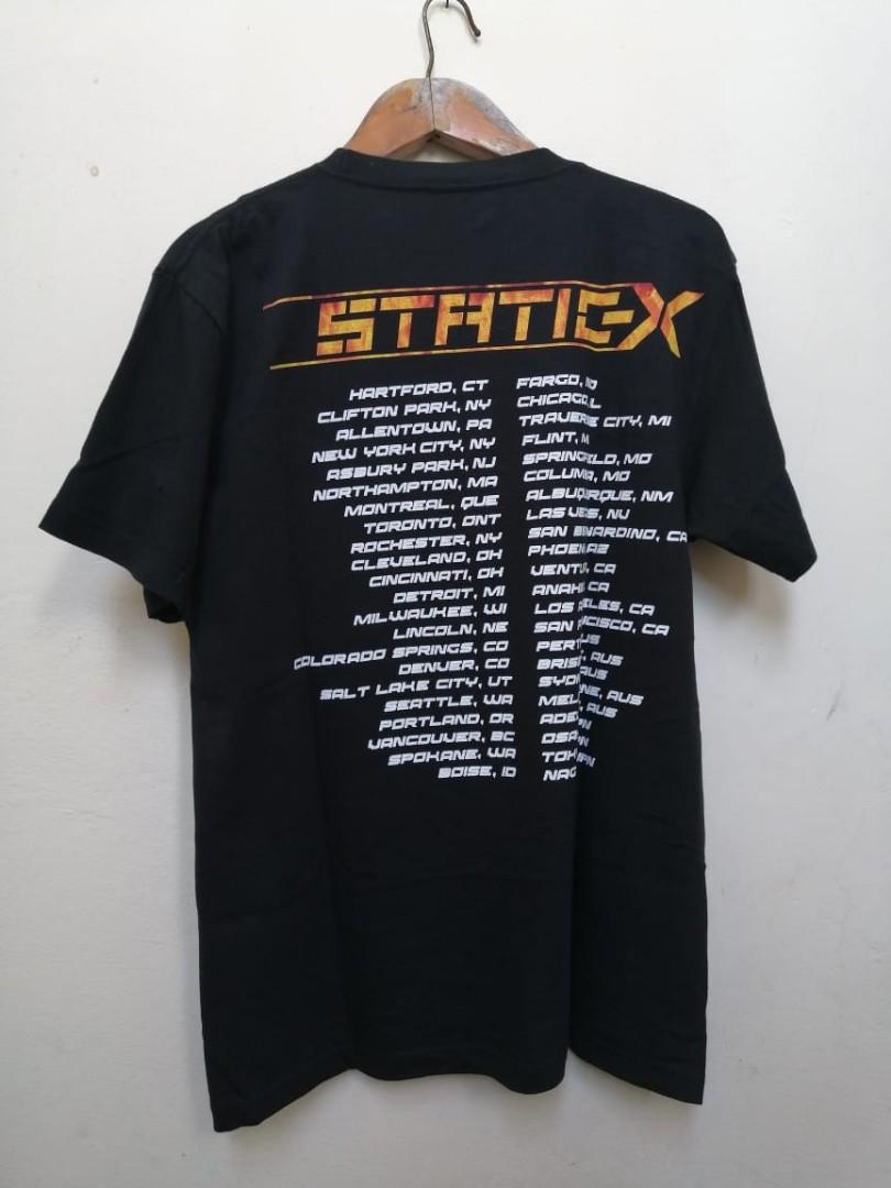 Static - X (Category: Activewear) located in Labu. Submitted by thelohq (Listing ID 1101293106, Image 2). Description: Saiz L ( 21 x 29 ) tag shoot satu lubang dekat lengan Kiri ©2003 RM 150 siap pos.