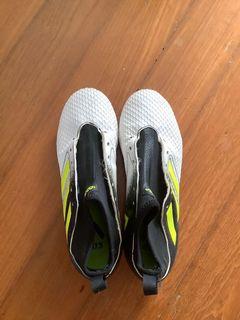 Spikes for sale near me clearance