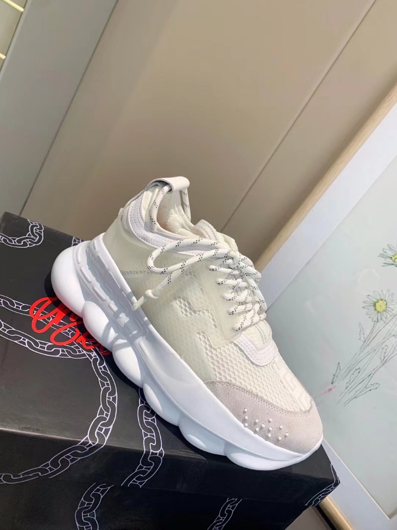 Chain reaction deals versace white
