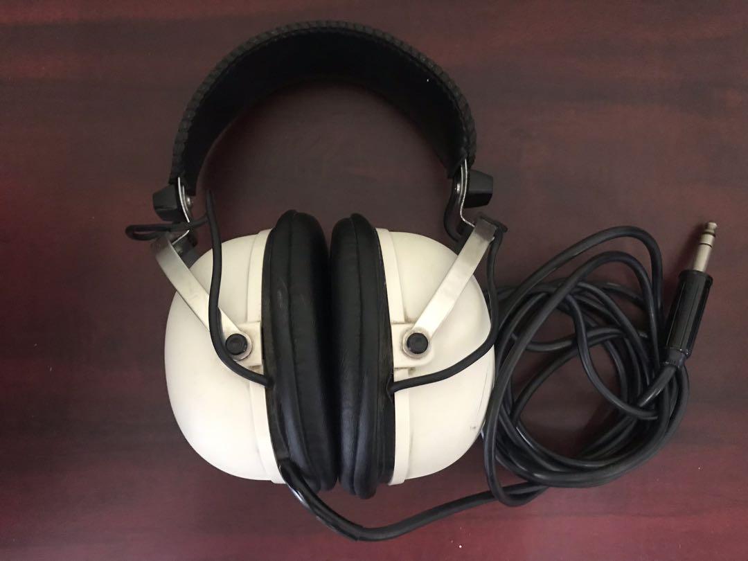 Pioneer se 20a headphones store