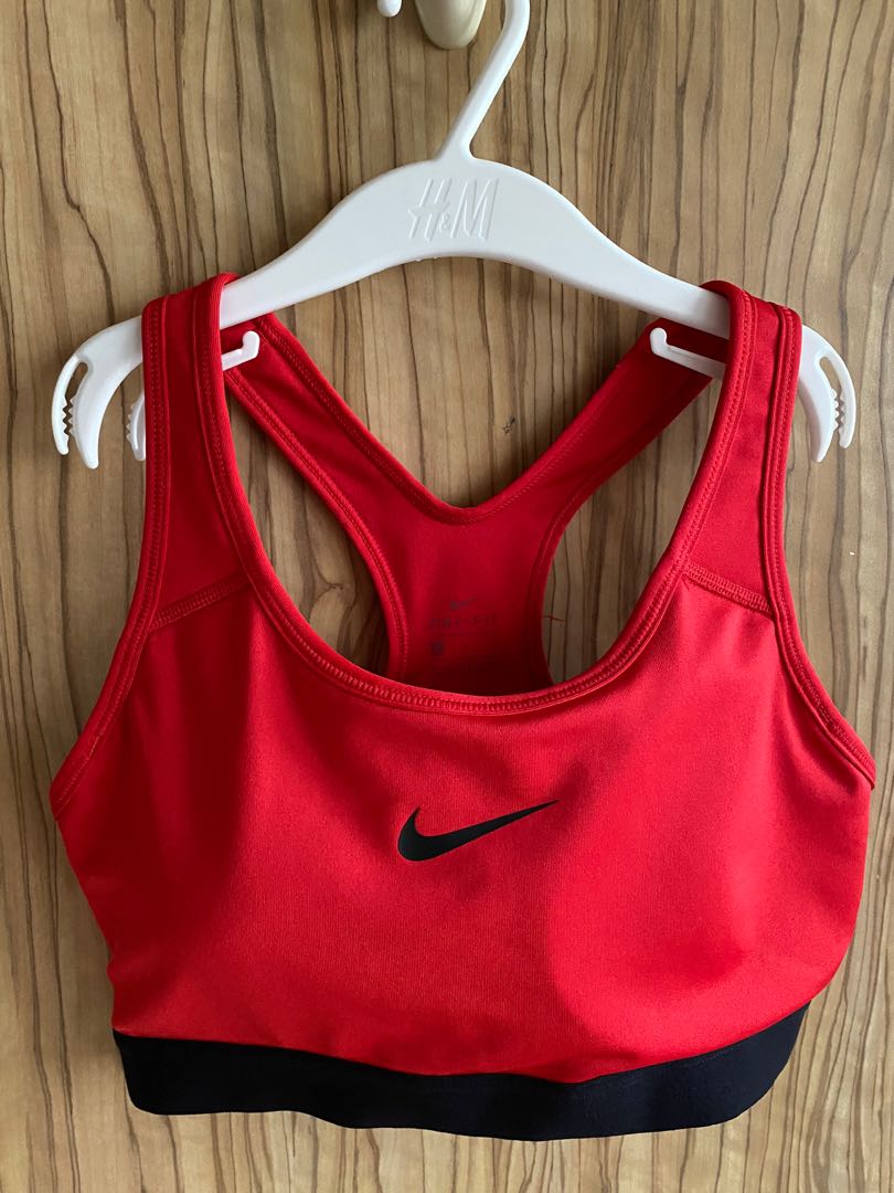 red nike sports bra