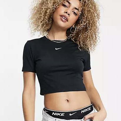 nike essential crop tee