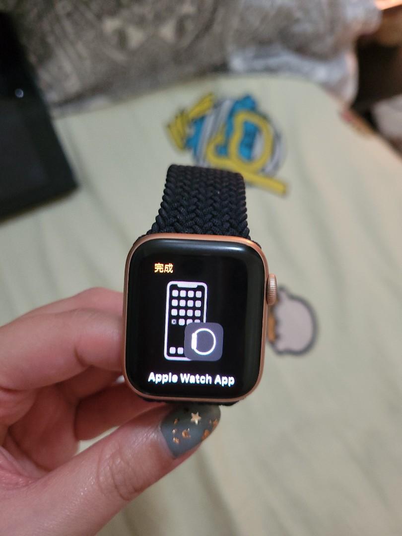 Apple watch series 5 wifi, 手提電話, 智能穿戴裝置及智能手錶- Carousell