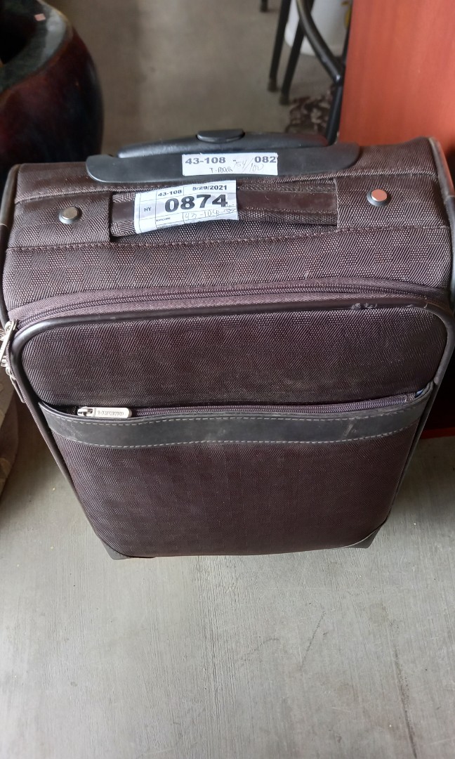 authentic mcgregor luggage hand carry, Luxury, Bags & Wallets on Carousell