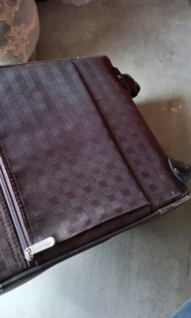 authentic mcgregor luggage hand carry, Luxury, Bags & Wallets on Carousell