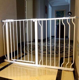 Baby Pet Safety Gate Kitchen Gate Balcony Gate Bedroom Gate Enclosure Auto Swing Gate Easy Installation Pressure Mounting