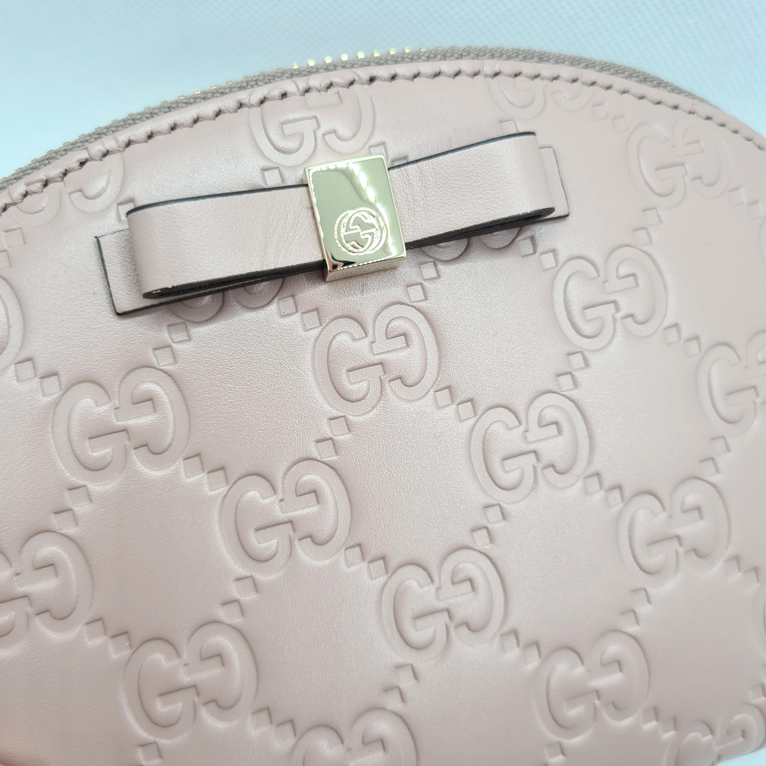 Gucci cosmetic bag sale sale