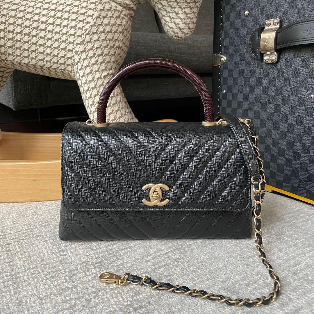 Chanel Coco Handle Medium, Luxury, Bags & Wallets on Carousell