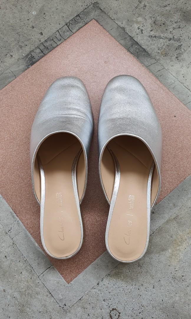 Clarks Pure Blush Silver Leather Womens Shoes Women s Fashion Footwear Flipflops and Slides on Carousell