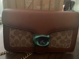 (Category: ) located in . Submitted by lynn2012 (Listing ID 1101443910, Image 1). Description: .