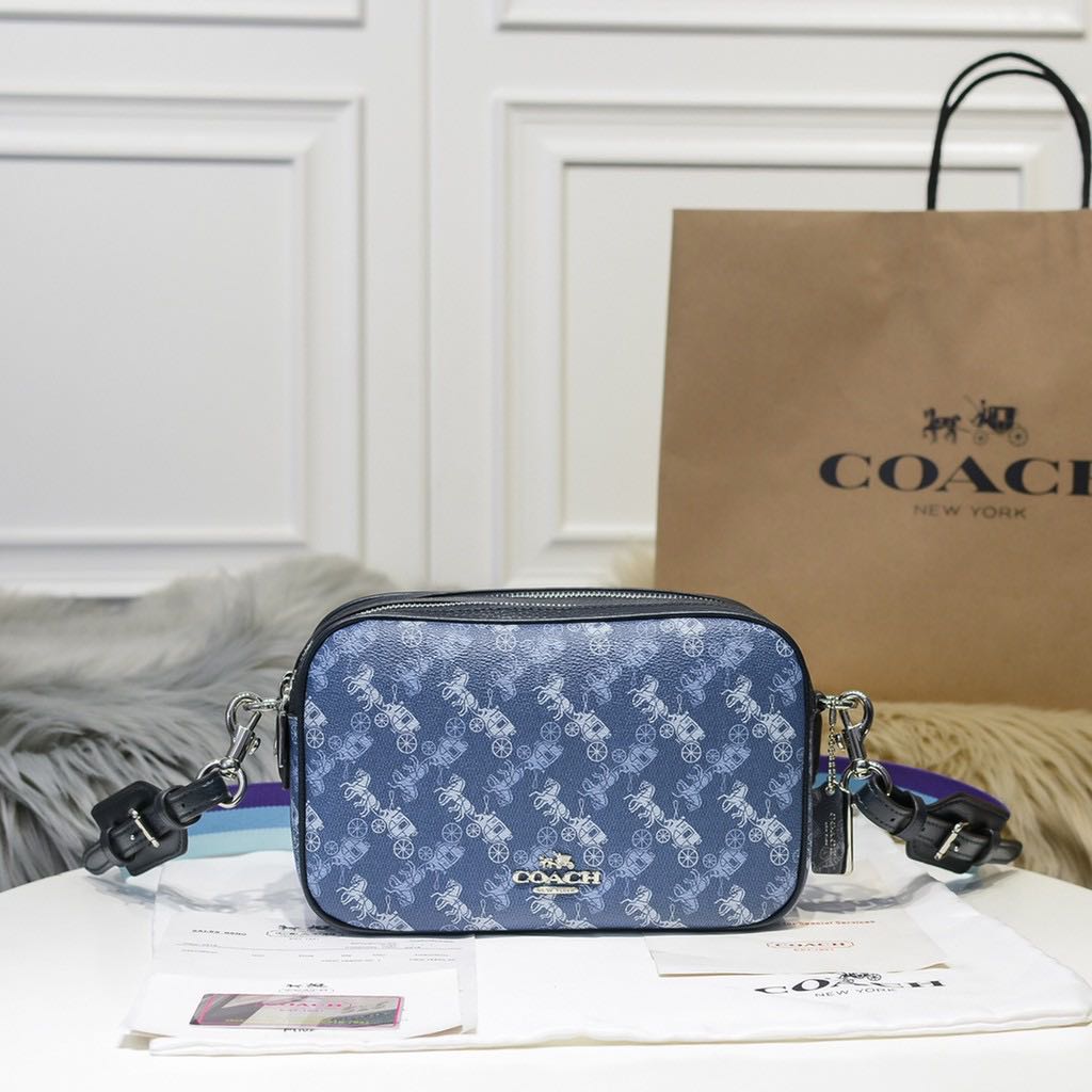 Jes crossbody with horse and sale carriage
