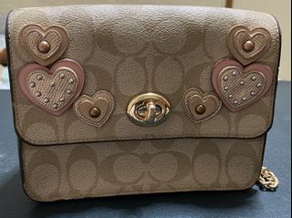 (Category: ) located in . Submitted by quality_items (Listing ID 1101606401, Image 1). Description: .