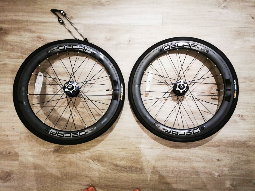 Deca wheelset top
