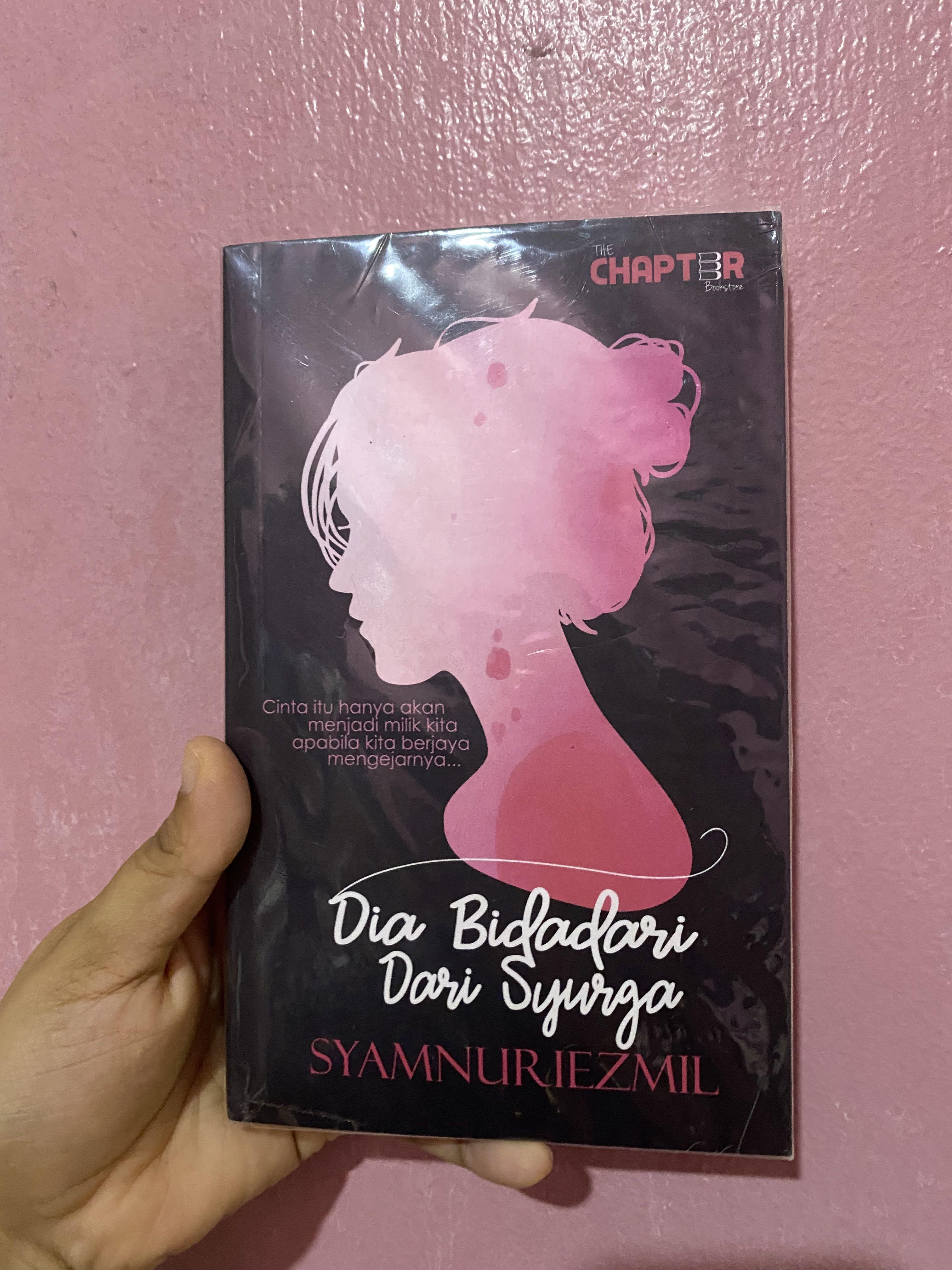 Dia Bidadari Dari Syurga Syamnuriezmil Books Stationery Books On Carousell