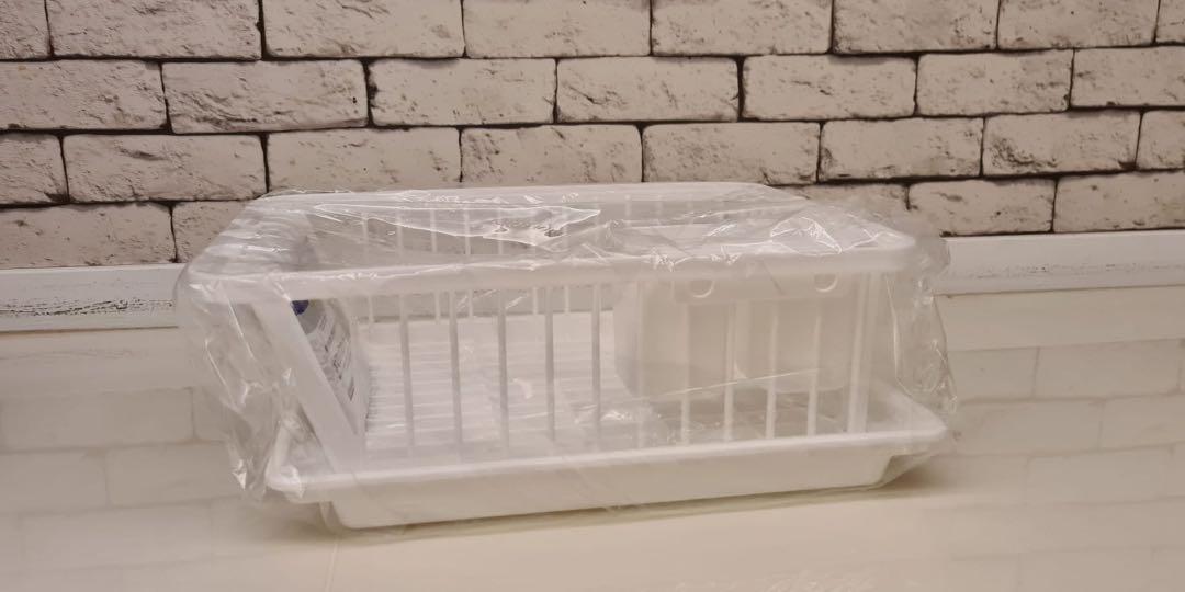 Draining Basket (Category: Other Kitchenware & Tableware) located in Singapore. Submitted by denmatt (Listing ID 1101617153, Image 2). Description: Brand new made in Japan draining basket. Item still unwrapped. Dimension : 43cm x 32cm x 15cm Material : Polypropylene Heat Resistance : 120 degrees Self pick up at Fernvale Lane..