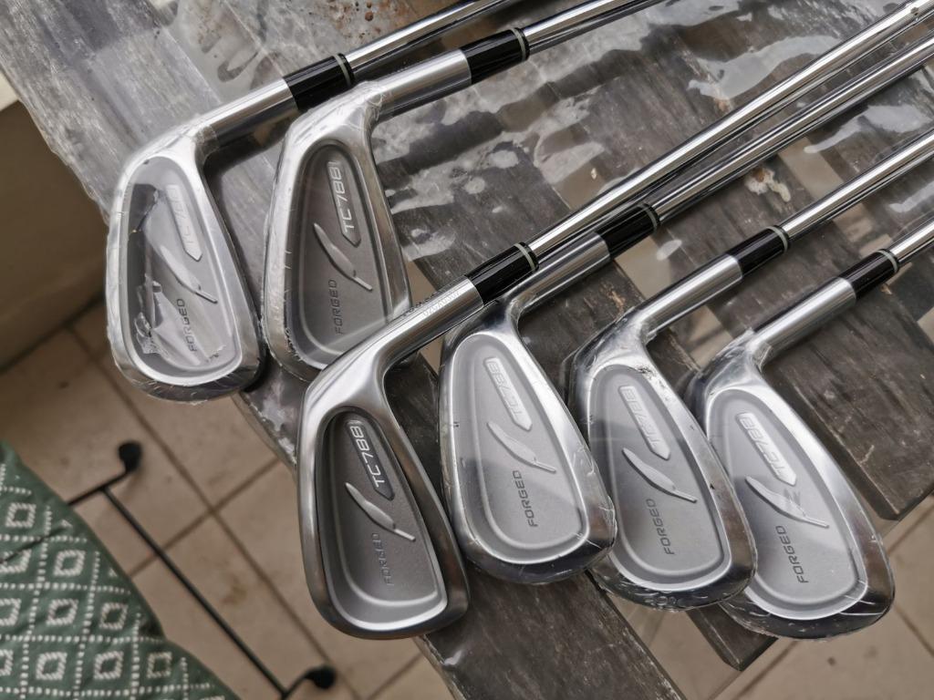 Fourteen TC-788 Forged Irons 5-PW Modus 105 S, Sports Equipment