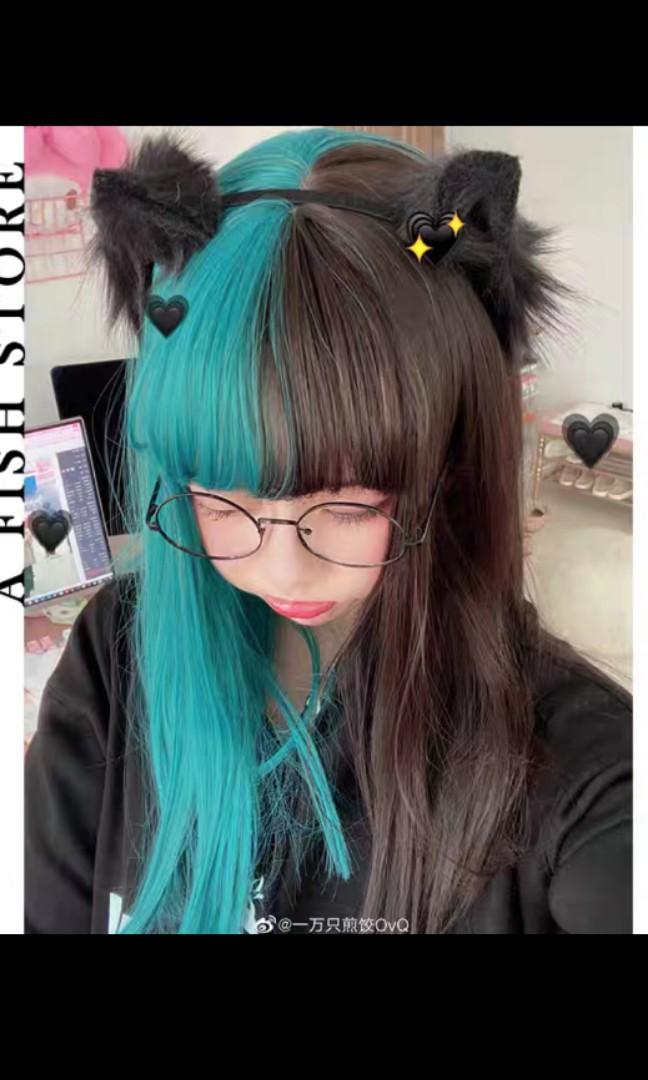 half black half blue hair