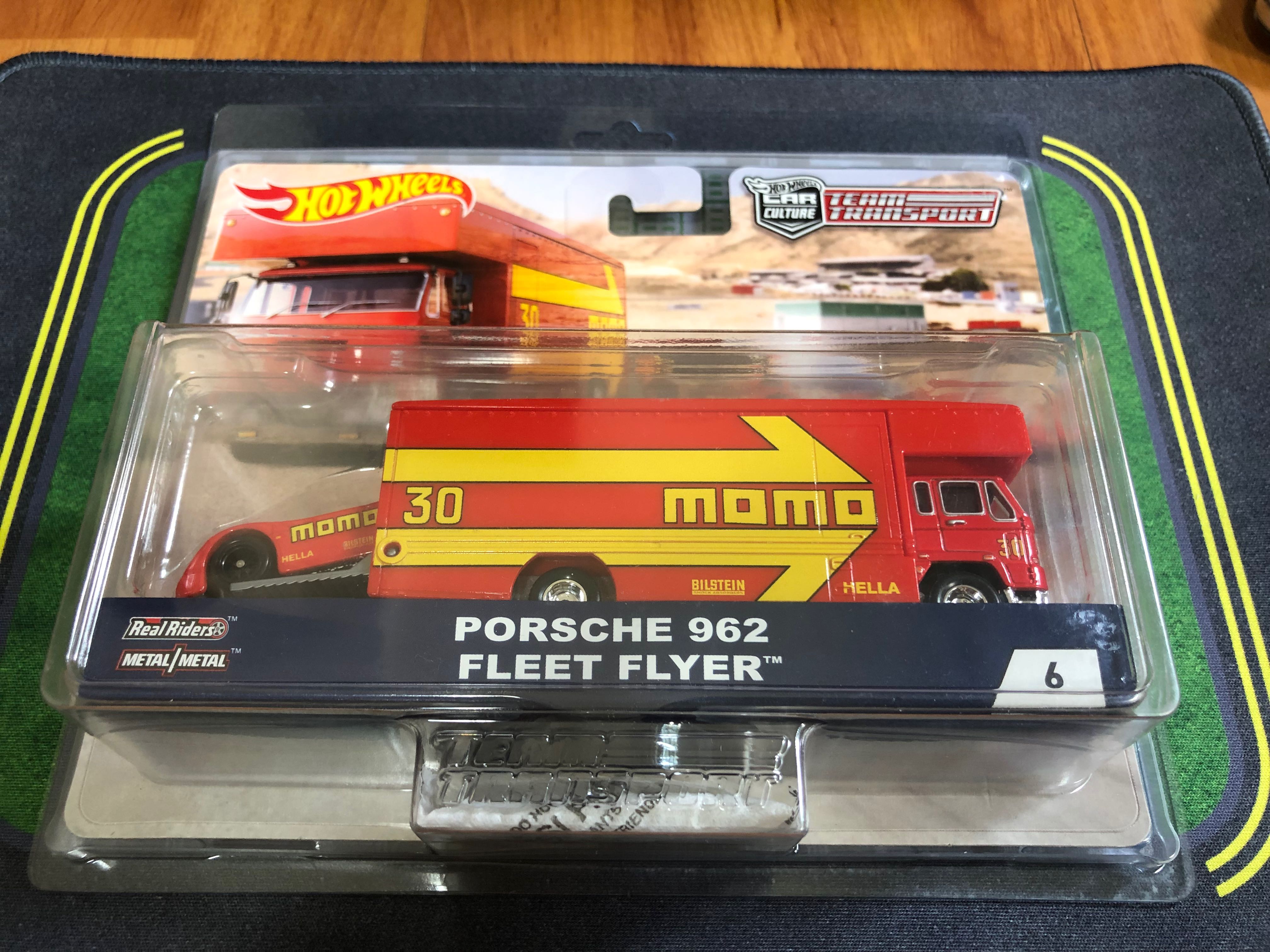 Hot wheels shop team transport momo